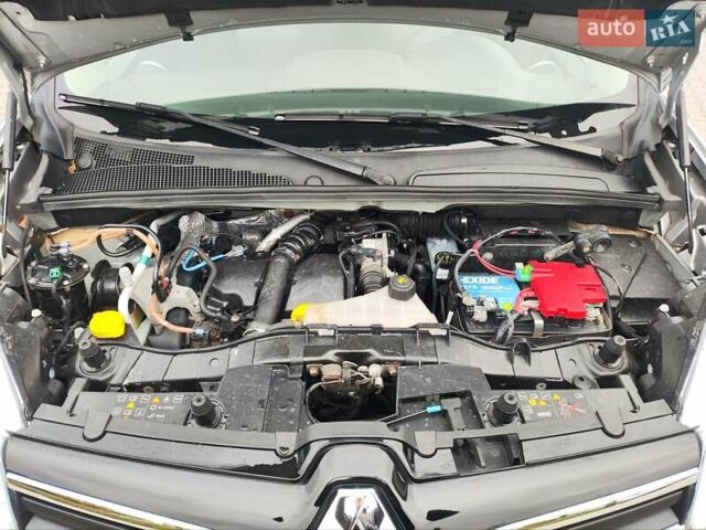 Серый Рено Кенгу, объемом двигателя 1.5 л и пробегом 145 тыс. км за 13300 $, фото 32 на Automoto.ua