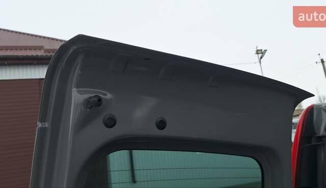 Серый Рено Кенгу, объемом двигателя 0 л и пробегом 159 тыс. км за 13500 $, фото 23 на Automoto.ua