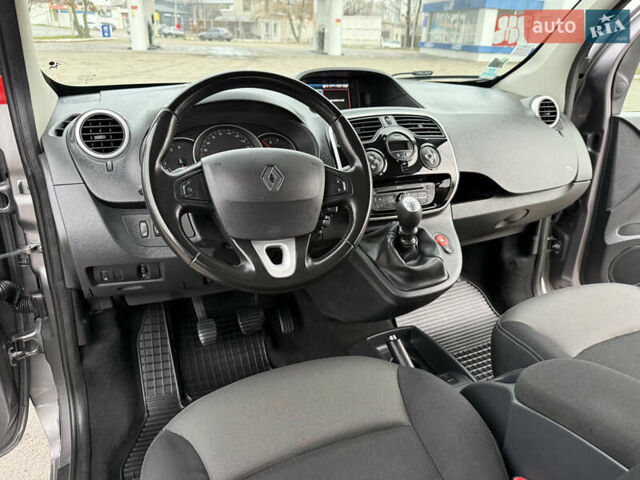 Серый Рено Кенгу, объемом двигателя 1.5 л и пробегом 170 тыс. км за 13999 $, фото 67 на Automoto.ua