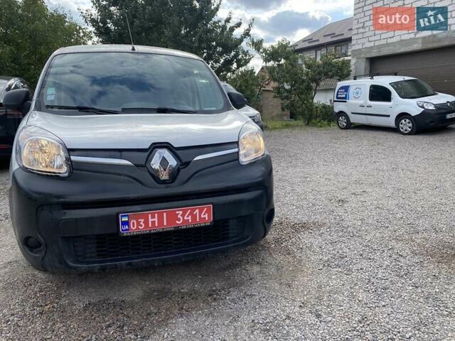 Серый Рено Кенгу, объемом двигателя 0 л и пробегом 44 тыс. км за 9300 $, фото 3 на Automoto.ua