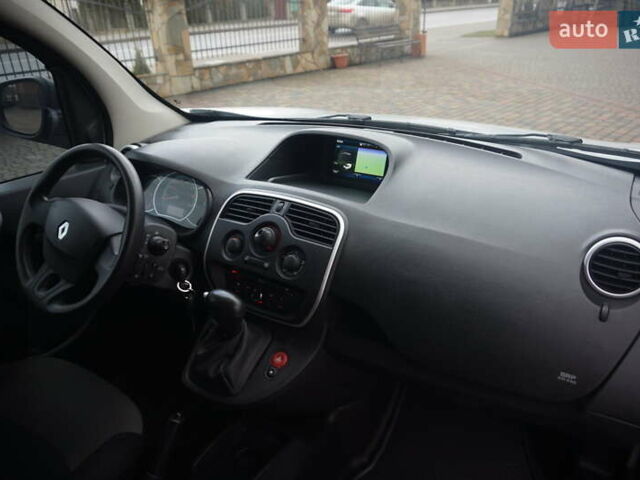 Сірий Рено Кєнгу, об'ємом двигуна 0 л та пробігом 79 тис. км за 11111 $, фото 43 на Automoto.ua