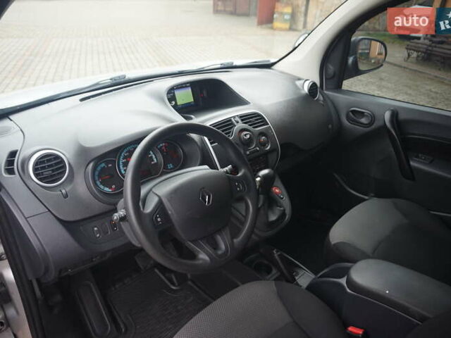 Рено Кєнгу 2018 у Самборе на Automoto.ua Сірий Рено Кєнгу, об'ємом двигуна 0 л та пробігом 72 тис. км за 11000 $, фото 29 на Automoto.ua