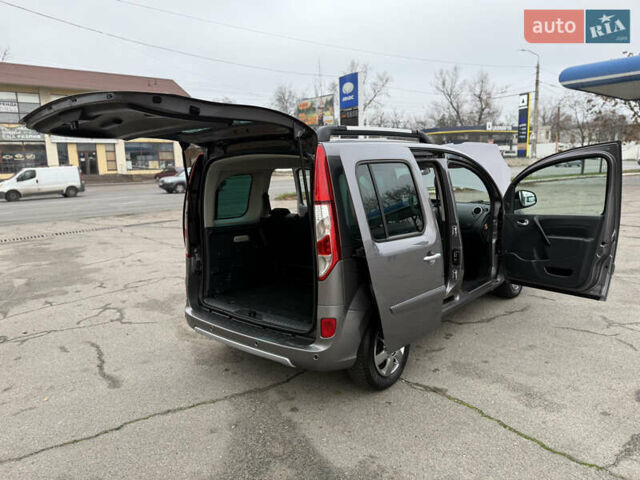 Серый Рено Кенгу, объемом двигателя 1.5 л и пробегом 170 тыс. км за 13999 $, фото 102 на Automoto.ua