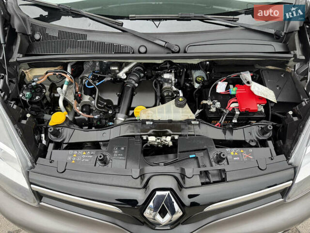 Серый Рено Кенгу, объемом двигателя 1.5 л и пробегом 170 тыс. км за 13999 $, фото 88 на Automoto.ua