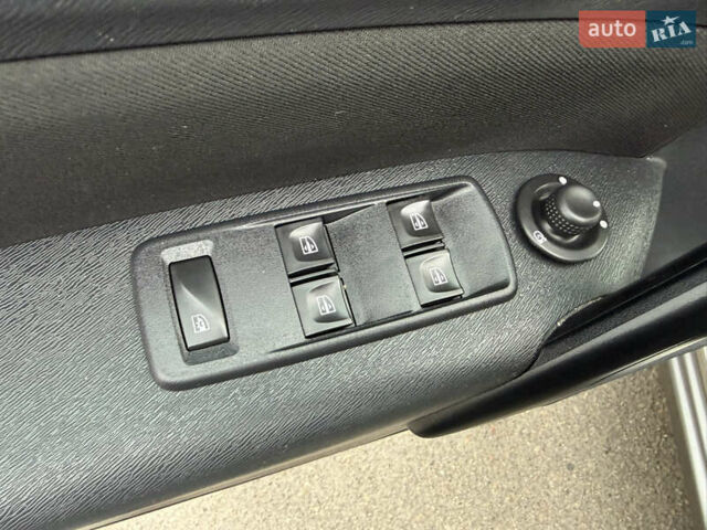 Серый Рено Кенгу, объемом двигателя 1.5 л и пробегом 170 тыс. км за 13999 $, фото 117 на Automoto.ua