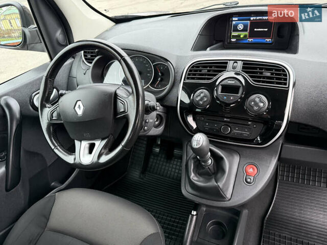 Серый Рено Кенгу, объемом двигателя 1.5 л и пробегом 170 тыс. км за 13999 $, фото 45 на Automoto.ua