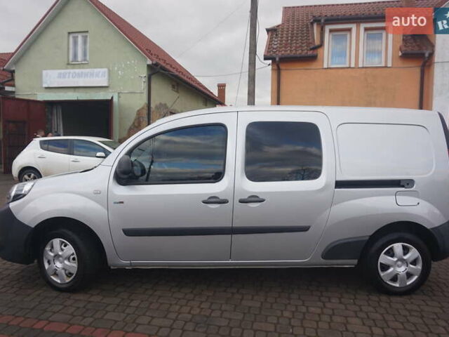 Сірий Рено Кєнгу, об'ємом двигуна 0 л та пробігом 79 тис. км за 11111 $, фото 21 на Automoto.ua