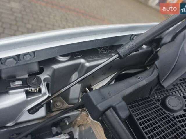 Сірий Рено Кєнгу, об'ємом двигуна 0 л та пробігом 79 тис. км за 11111 $, фото 57 на Automoto.ua