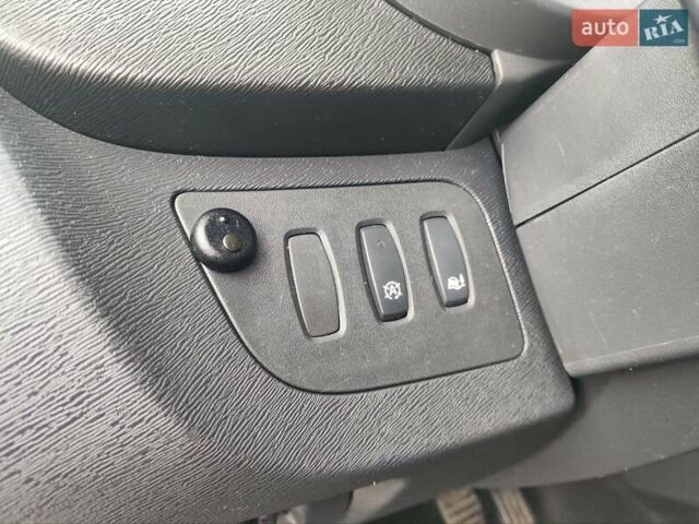 Серый Рено Кенгу, объемом двигателя 1.5 л и пробегом 145 тыс. км за 13300 $, фото 15 на Automoto.ua