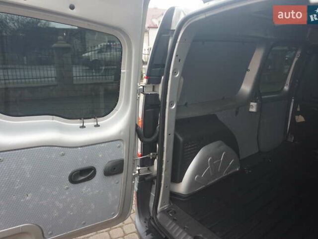 Сірий Рено Кєнгу, об'ємом двигуна 0 л та пробігом 79 тис. км за 11111 $, фото 48 на Automoto.ua