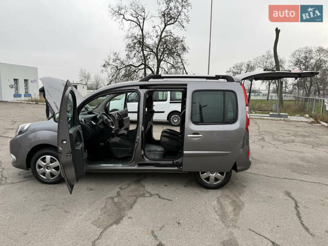 Серый Рено Кенгу, объемом двигателя 1.5 л и пробегом 170 тыс. км за 13999 $, фото 108 на Automoto.ua