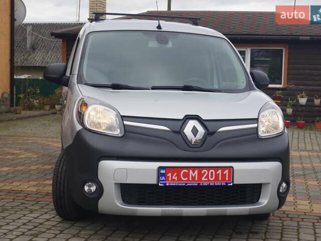 Рено Кєнгу 2018 у Самборе на Automoto.ua Сірий Рено Кєнгу, об'ємом двигуна 0 л та пробігом 72 тис. км за 11000 $, фото 5 на Automoto.ua