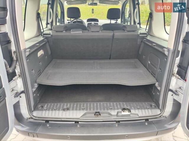 Серый Рено Кенгу, объемом двигателя 1.5 л и пробегом 145 тыс. км за 13300 $, фото 28 на Automoto.ua