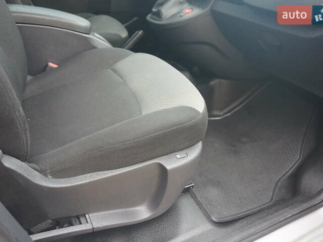 Рено Кєнгу 2018 у Самборе на Automoto.ua Сірий Рено Кєнгу, об'ємом двигуна 0 л та пробігом 72 тис. км за 11000 $, фото 42 на Automoto.ua