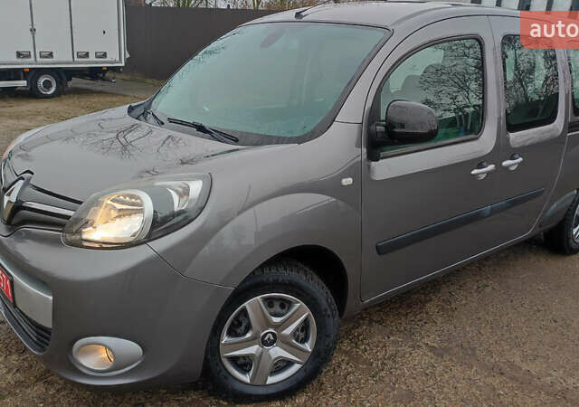 Сірий Рено Кєнгу, об'ємом двигуна 1.5 л та пробігом 111 тис. км за 15000 $, фото 7 на Automoto.ua