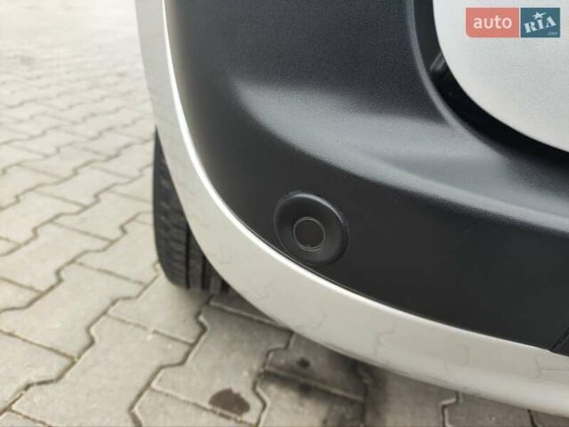 Серый Рено Кенгу, объемом двигателя 1.5 л и пробегом 145 тыс. км за 13300 $, фото 11 на Automoto.ua
