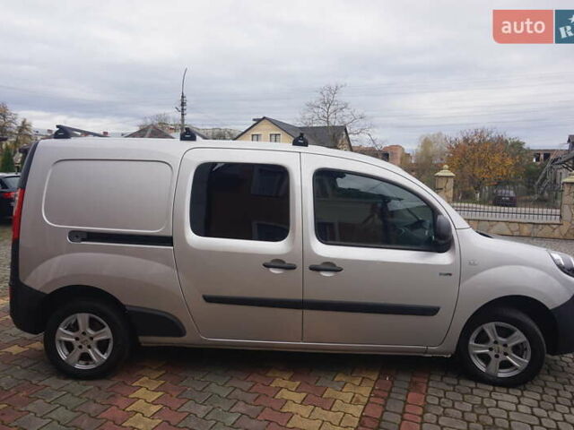 Рено Кєнгу 2018 у Самборе на Automoto.ua Сірий Рено Кєнгу, об'ємом двигуна 0 л та пробігом 72 тис. км за 11000 $, фото 19 на Automoto.ua