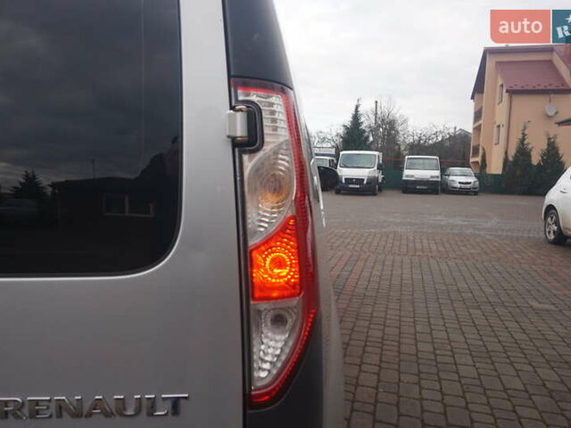 Сірий Рено Кєнгу, об'ємом двигуна 0 л та пробігом 79 тис. км за 11111 $, фото 24 на Automoto.ua