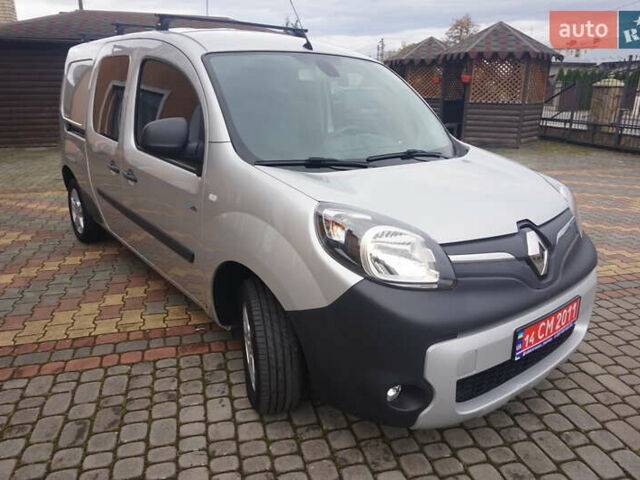 Рено Кєнгу 2018 у Самборе на Automoto.ua Сірий Рено Кєнгу, об'ємом двигуна 0 л та пробігом 72 тис. км за 11000 $, фото 18 на Automoto.ua