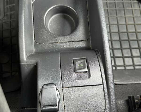 Рено Кенгу 2018 в Киеве на Automoto.ua Серый Рено Кенгу, объемом двигателя 1.5 л и пробегом 87 тыс. км за 14900 $, фото 7 на Automoto.ua