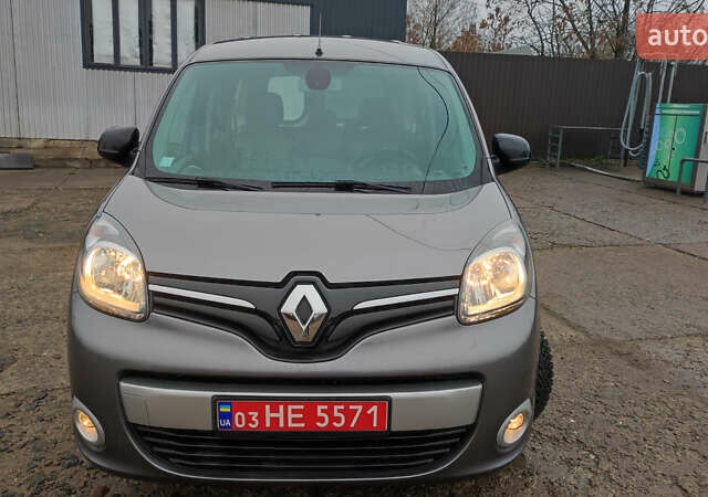 Сірий Рено Кєнгу, об'ємом двигуна 1.5 л та пробігом 111 тис. км за 15000 $, фото 1 на Automoto.ua