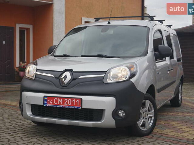 Рено Кєнгу 2018 у Самборе на Automoto.ua Сірий Рено Кєнгу, об'ємом двигуна 0 л та пробігом 72 тис. км за 11000 $, фото 4 на Automoto.ua