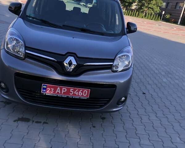 Сірий Рено Кєнгу, об'ємом двигуна 1.5 л та пробігом 195 тис. км за 13999 $, фото 2 на Automoto.ua