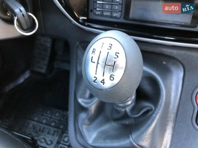 Сірий Рено Кєнгу, об'ємом двигуна 1.5 л та пробігом 195 тис. км за 13999 $, фото 42 на Automoto.ua