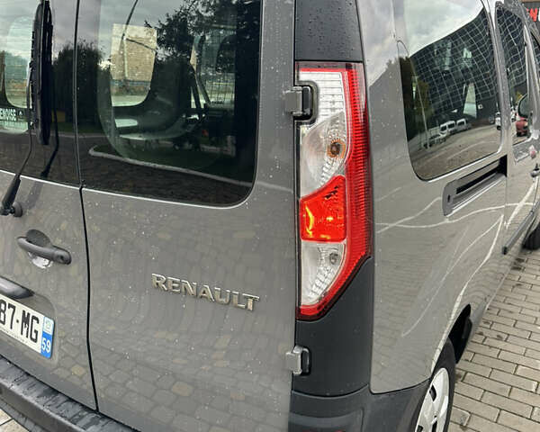 Рено Кенгу 2019 в Луцке на Automoto.ua Серый Рено Кенгу, объемом двигателя 1.5 л и пробегом 230 тыс. км за 12999 $, фото 13 на Automoto.ua