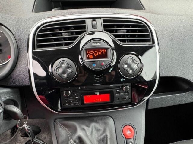 Серый Рено Кенгу, объемом двигателя 1.5 л и пробегом 179 тыс. км за 8500 $, фото 21 на Automoto.ua