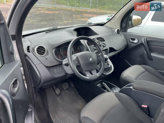 Серый Рено Кенгу, объемом двигателя 1.5 л и пробегом 85 тыс. км за 13500 $, фото 7 на Automoto.ua