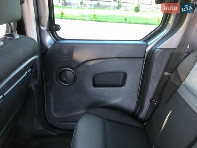 Сірий Рено Кєнгу, об'ємом двигуна 1.5 л та пробігом 195 тис. км за 13999 $, фото 36 на Automoto.ua