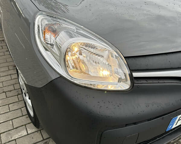 Рено Кенгу 2019 в Луцке на Automoto.ua Серый Рено Кенгу, объемом двигателя 1.5 л и пробегом 230 тыс. км за 12999 $, фото 12 на Automoto.ua