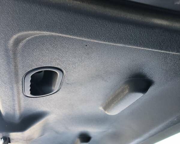 Сірий Рено Кєнгу, об'ємом двигуна 1.5 л та пробігом 195 тис. км за 13999 $, фото 48 на Automoto.ua