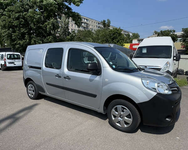 Серый Рено Кенгу, объемом двигателя 0 л и пробегом 192 тыс. км за 14900 $, фото 11 на Automoto.ua
