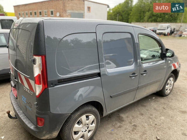 Серый Рено Кенгу, объемом двигателя 0 л и пробегом 35 тыс. км за 6699 $, фото 2 на Automoto.ua