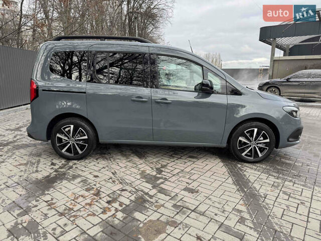 Серый Рено Кенгу, объемом двигателя 0 л и пробегом 11 тыс. км за 24700 $, фото 1 на Automoto.ua