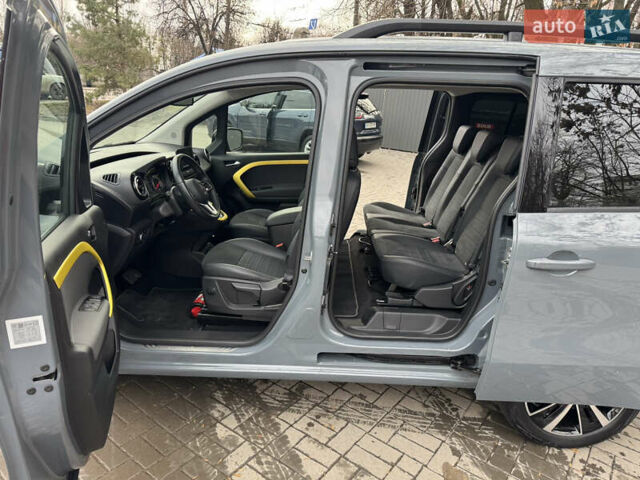 Серый Рено Кенгу, объемом двигателя 0 л и пробегом 11 тыс. км за 24700 $, фото 8 на Automoto.ua