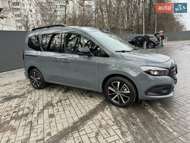 Серый Рено Кенгу, объемом двигателя 0 л и пробегом 11 тыс. км за 24700 $, фото 3 на Automoto.ua