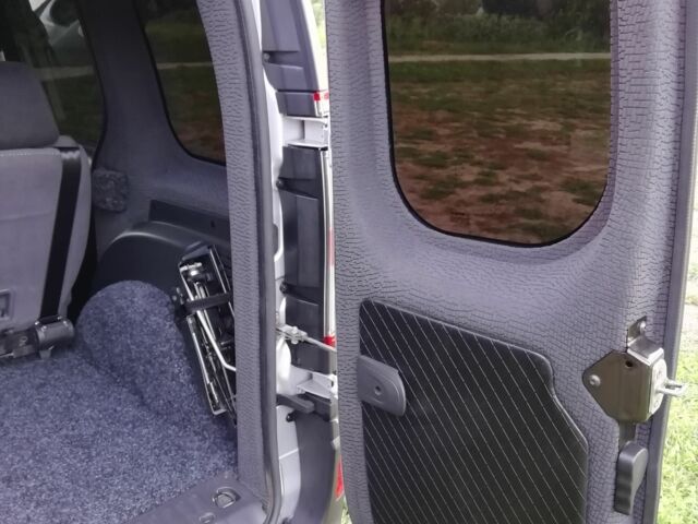 Серый Рено Кенгу, объемом двигателя 1.5 л и пробегом 170 тыс. км за 11999 $, фото 13 на Automoto.ua