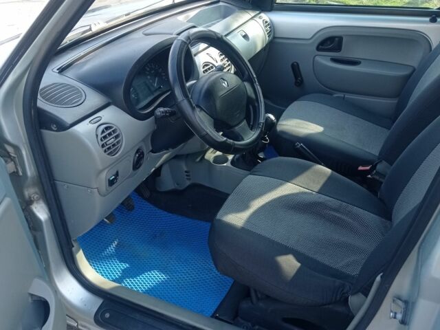 Сірий Рено Кєнгу, об'ємом двигуна 1.4 л та пробігом 542 тис. км за 3300 $, фото 4 на Automoto.ua