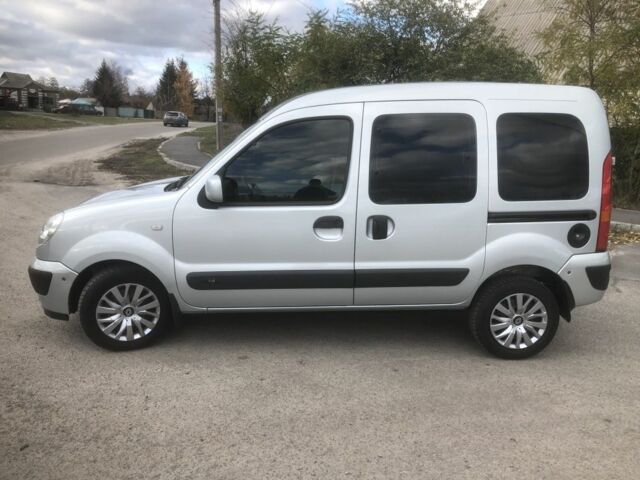 Серый Рено Кенгу, объемом двигателя 1.4 л и пробегом 112 тыс. км за 5500 $, фото 4 на Automoto.ua