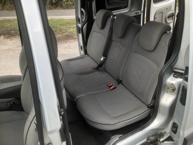 Серый Рено Кенгу, объемом двигателя 1.4 л и пробегом 112 тыс. км за 5500 $, фото 8 на Automoto.ua