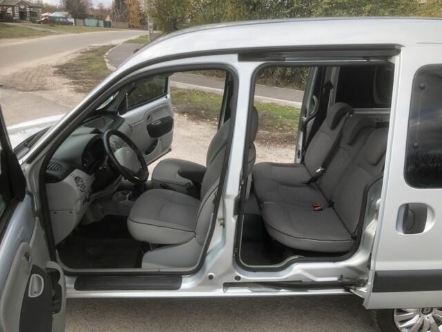 Серый Рено Кенгу, объемом двигателя 1.4 л и пробегом 112 тыс. км за 5500 $, фото 6 на Automoto.ua