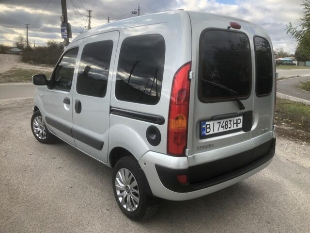 Серый Рено Кенгу, объемом двигателя 1.4 л и пробегом 112 тыс. км за 5500 $, фото 3 на Automoto.ua