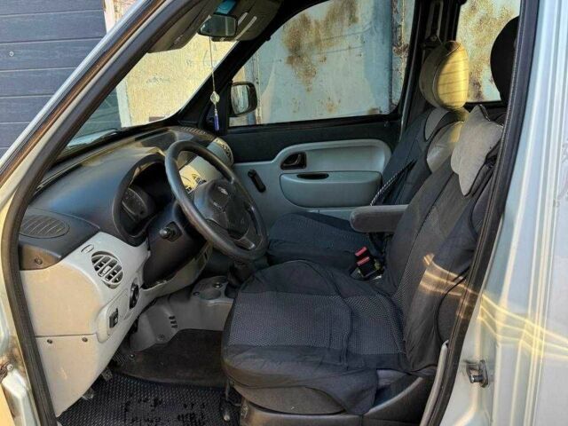 Серый Рено Кенгу, объемом двигателя 1.4 л и пробегом 402 тыс. км за 4164 $, фото 7 на Automoto.ua