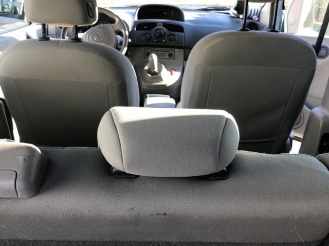 Рено Кенгу 2009 в Миргороде на Automoto.ua Серый Рено Кенгу, объемом двигателя 1.5 л и пробегом 300 тыс. км за 7650 $, фото 6 на Automoto.ua