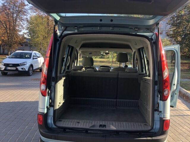 Рено Кенгу 2009 в Миргороде на Automoto.ua Серый Рено Кенгу, объемом двигателя 1.5 л и пробегом 300 тыс. км за 7650 $, фото 4 на Automoto.ua