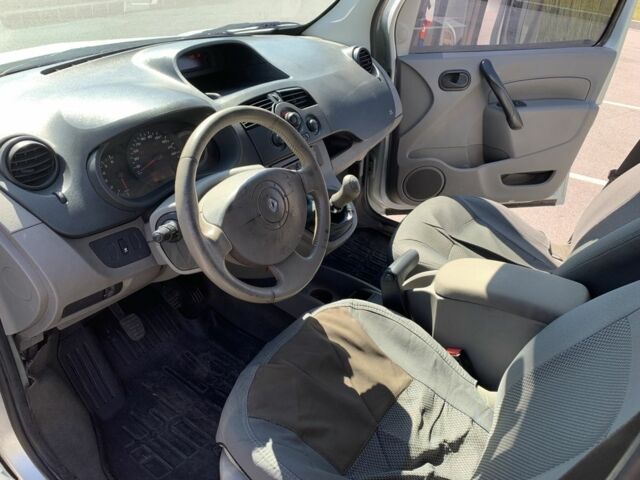 Сірий Рено Кєнгу, об'ємом двигуна 1.5 л та пробігом 270 тис. км за 5400 $, фото 11 на Automoto.ua