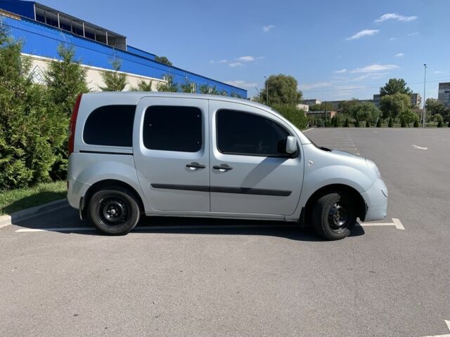 Сірий Рено Кєнгу, об'ємом двигуна 1.5 л та пробігом 270 тис. км за 5400 $, фото 1 на Automoto.ua